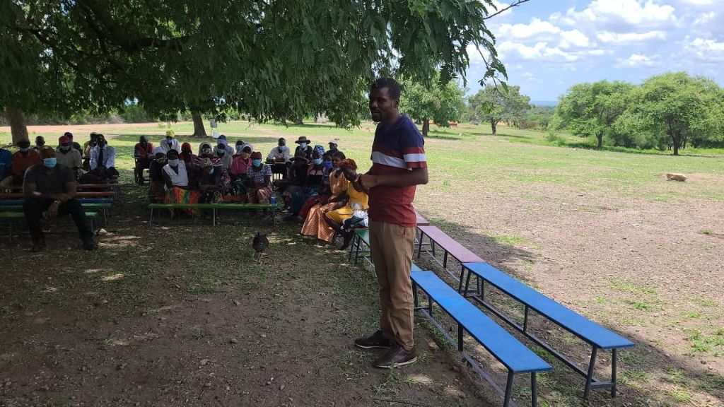 Terence addressing the community at the computer lab launch